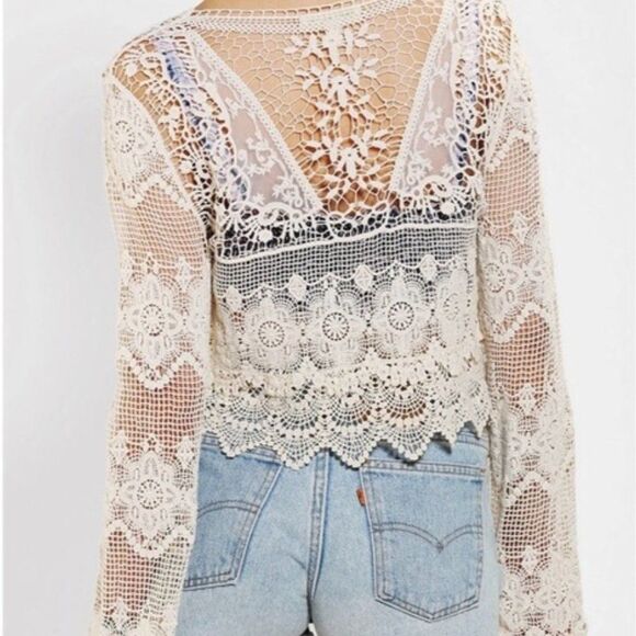 Staring at Stars Lace Crochet Bell Sleeve Top | Medium - Picture 2 of 12